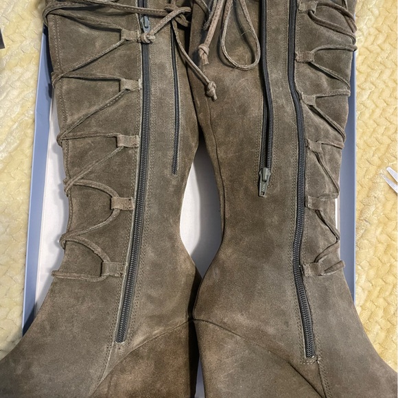 Aerosoles Women's Tall Wedge Boots Size 10 rusted green Suede Knee High - Picture 1 of 10